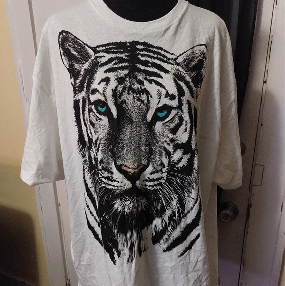 DOM Tee*3/$15* - Picture 1 of 4